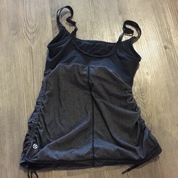 Lulu lemon workout Top - Picture 2 of 4